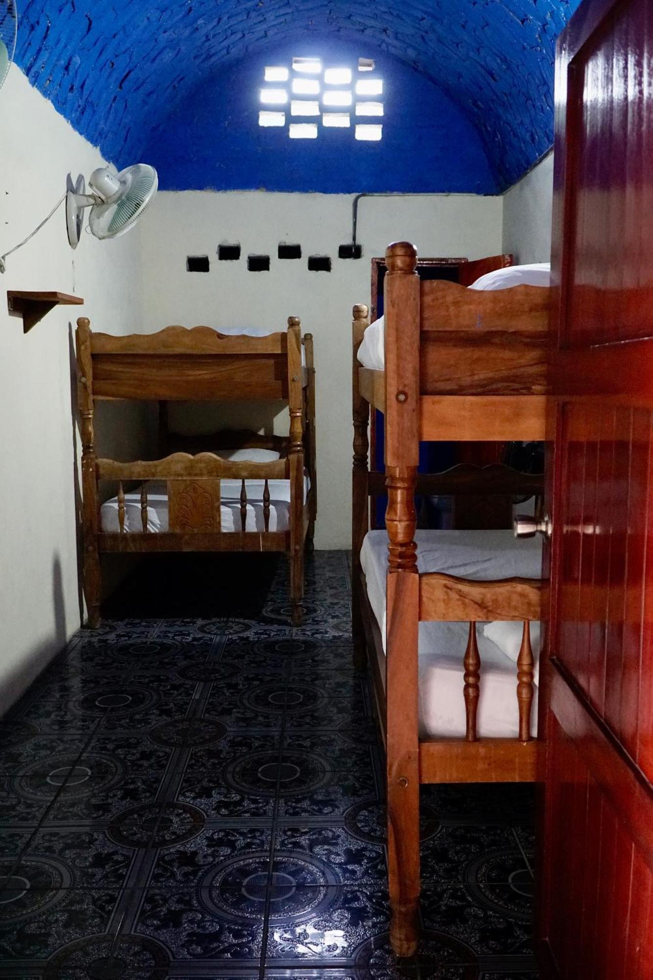 Hostal Los Chamos サン・フアン・デル・スル エクステリア 写真